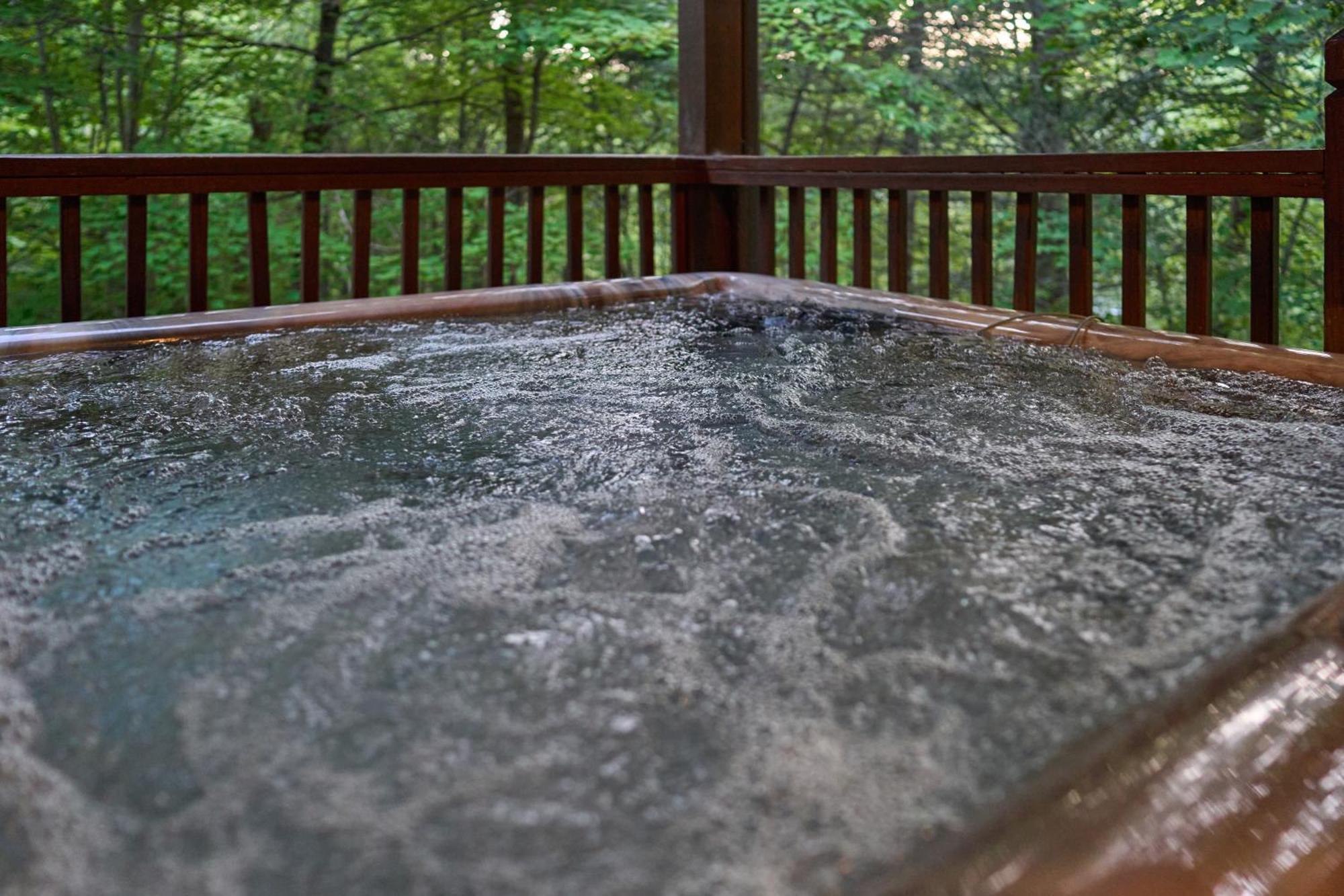 Firefly Lodge Holiday Home Gatlinburg Exterior photo